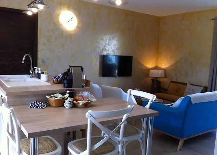 West Mountain View *