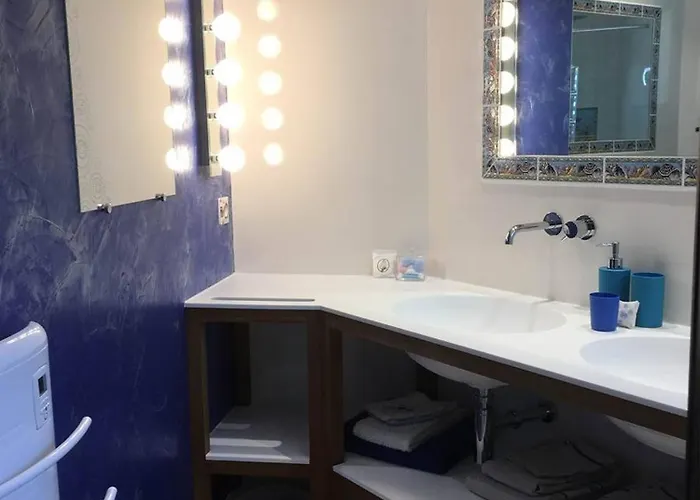 West Mountain View * Lecci